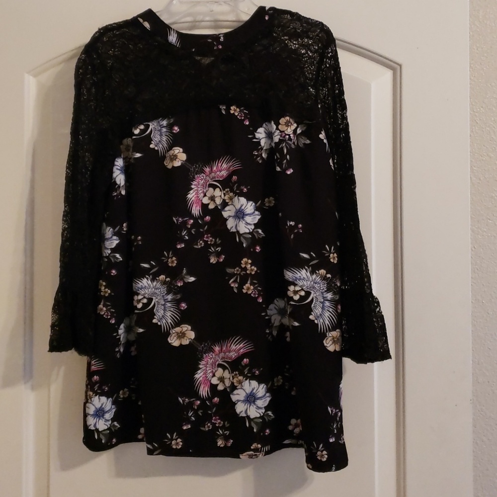INNY - Lace Sleeves Blouse-Bundle and Save 20%